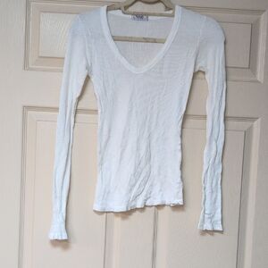 T2love White V-Neck Long Sleeve Blouse